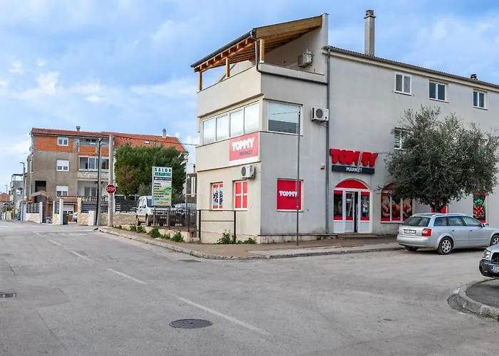 Elegant Two Bedroom Zadar