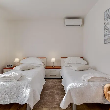 Apartamento Elegant Two Bedroom