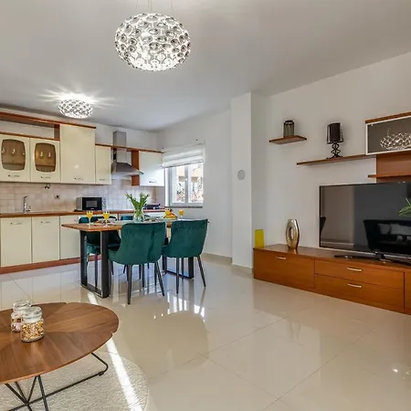 Elegant Two Bedroom *