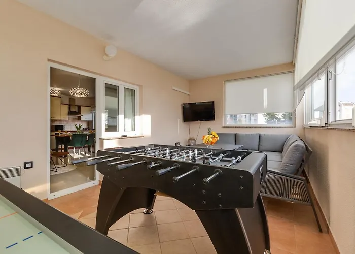 Апартаменты Elegant Two Bedroom *